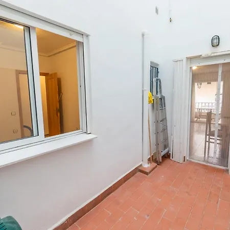 Naufragos Playa Apartment Torrevieja